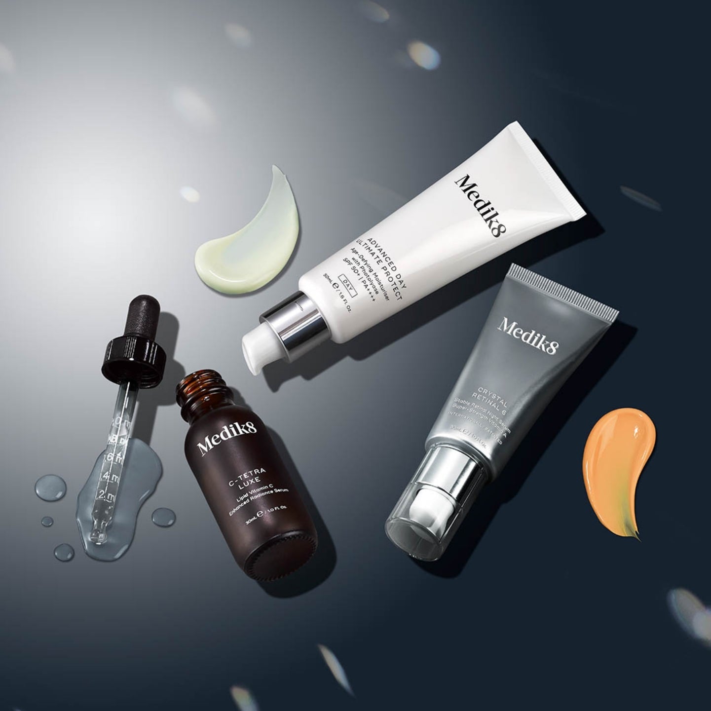 CSA — Το Μυστικό της Medik8 για Νεανική, Λαμπερή Επιδερμίδα