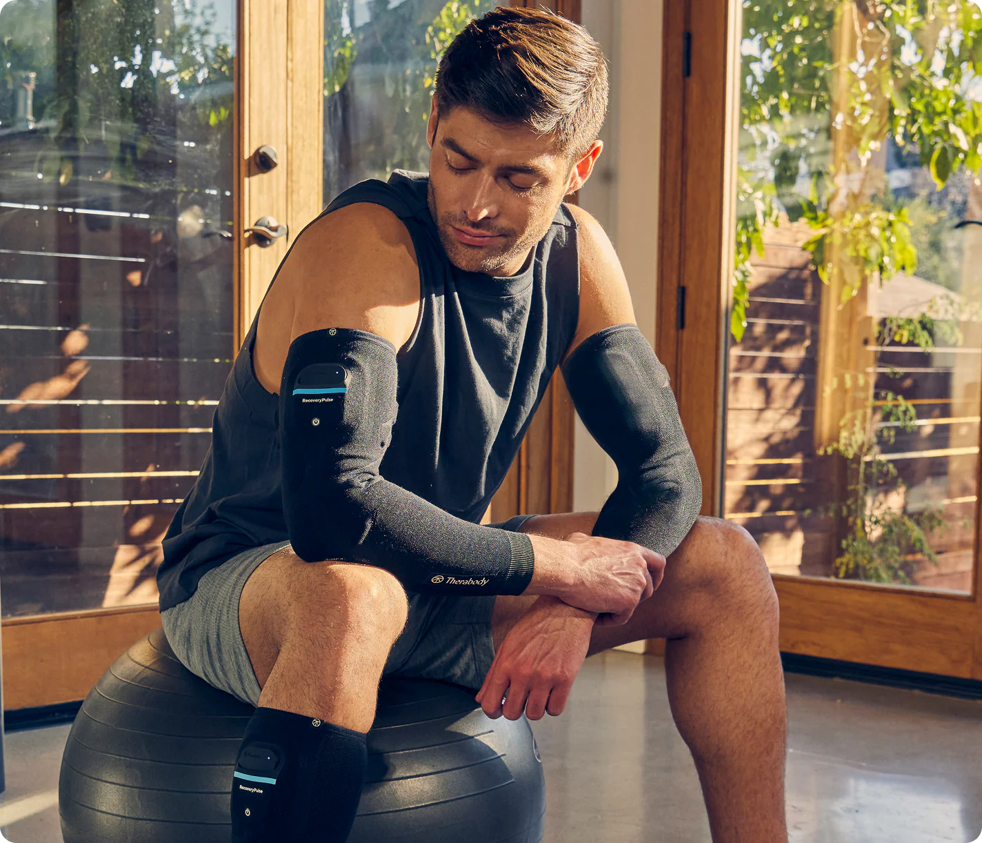 RecoveryPulse Arm Sleeve Medium