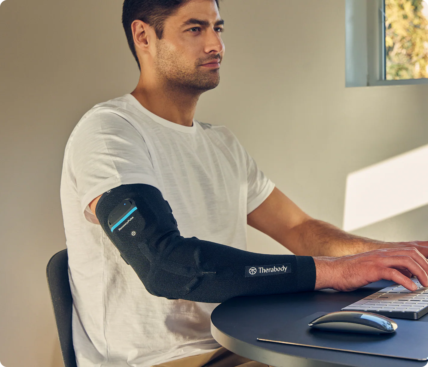 RecoveryPulse Arm Sleeve Medium